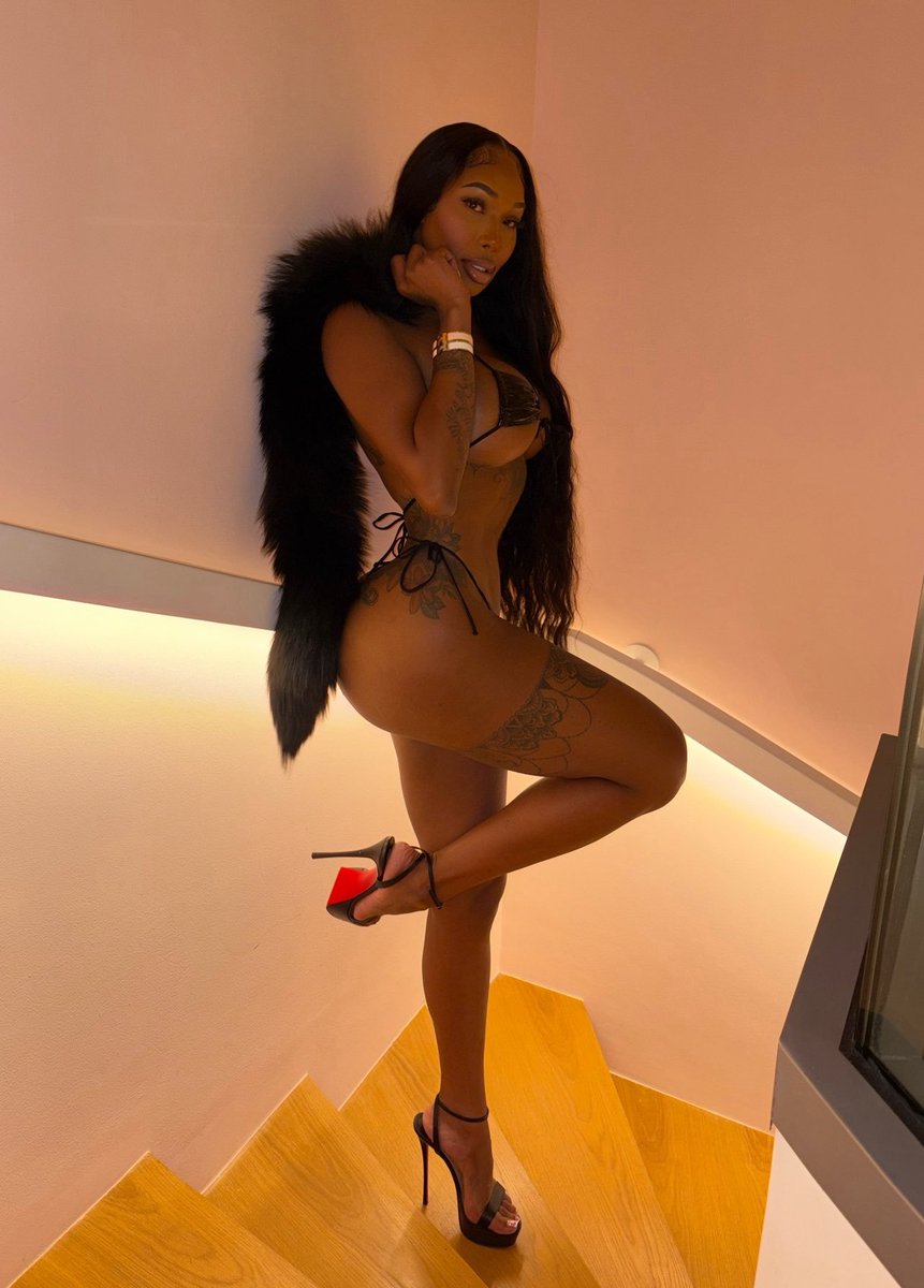 eventgal10's tweet photo. Chicago 📍 photo shot 📸 https://t.co/2OxrkOeYGI