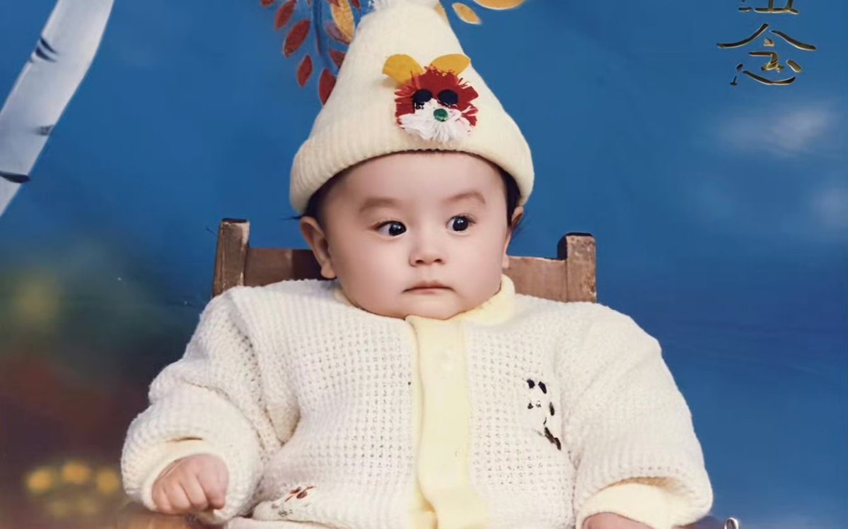 fanfanc_0's tweet photo. Your younger self is so proud of you. You’ve surpassed his expectations, and he’d be grateful to see you keep moving forward while remaining the kind and warm-hearted person you are, even in a harsh world.

 🎂
TIAN XUNING 29TH BIRTHDAY
 #HappyXuningDay https://t.co/S1F6X03KnF
