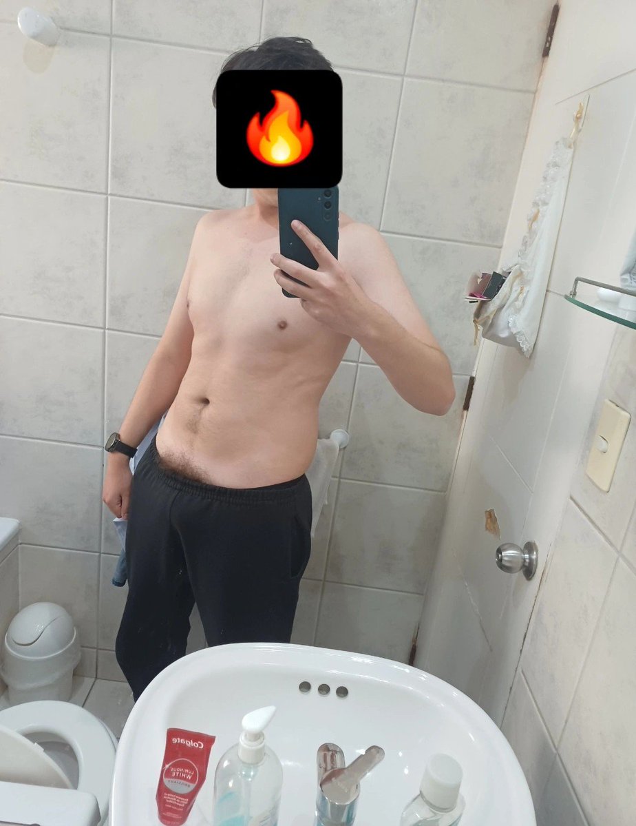 manuelciyw's tweet photo. Con resaca pero con ganas de sexo https://t.co/abf2CvrDlU