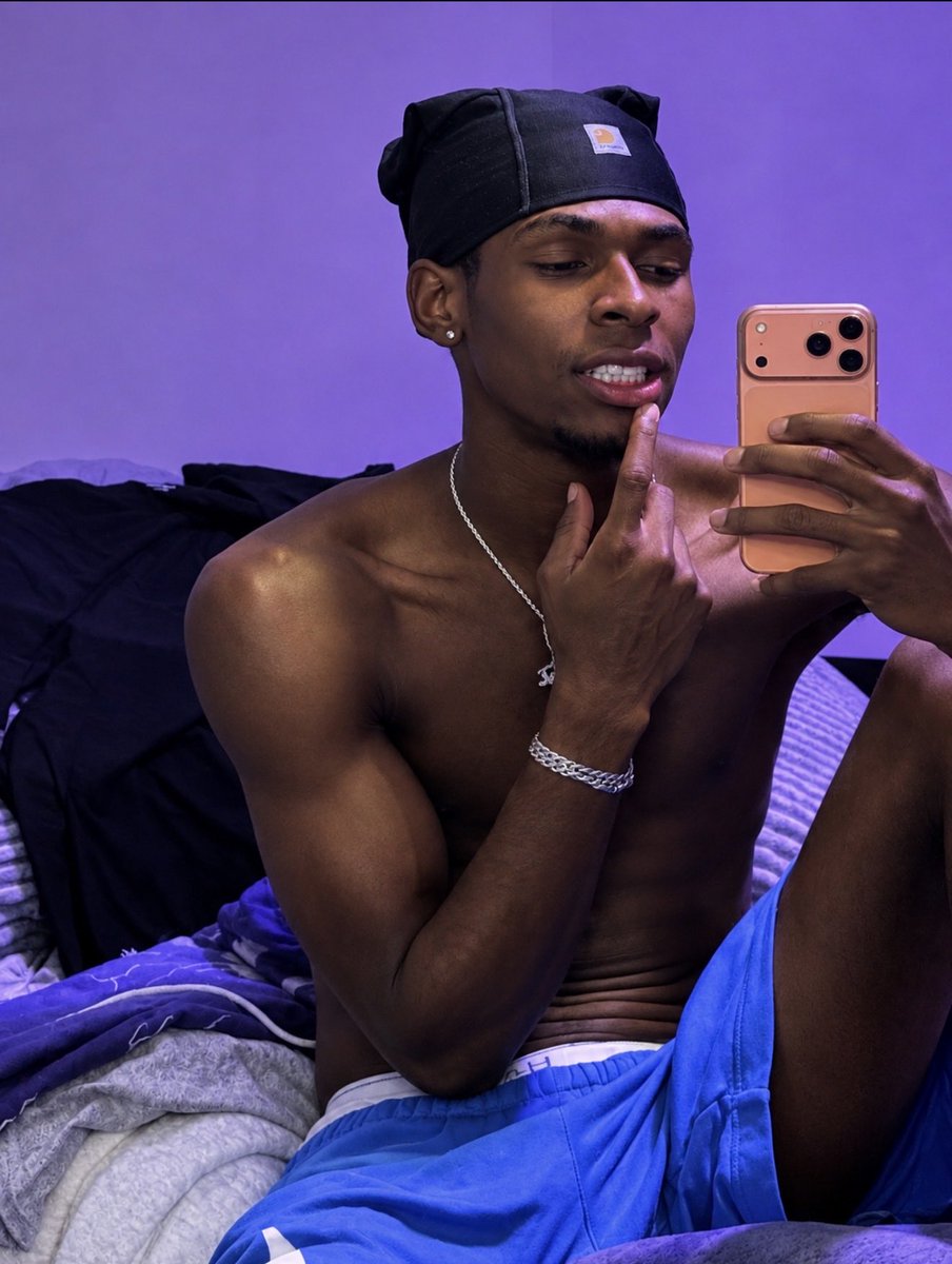 itxScarFace's tweet photo. “I like what I see when I'm lookin' at me
When I'm walkin' past the mirror (Mirror) “💙🦋 https://t.co/ydK8mVDfHM