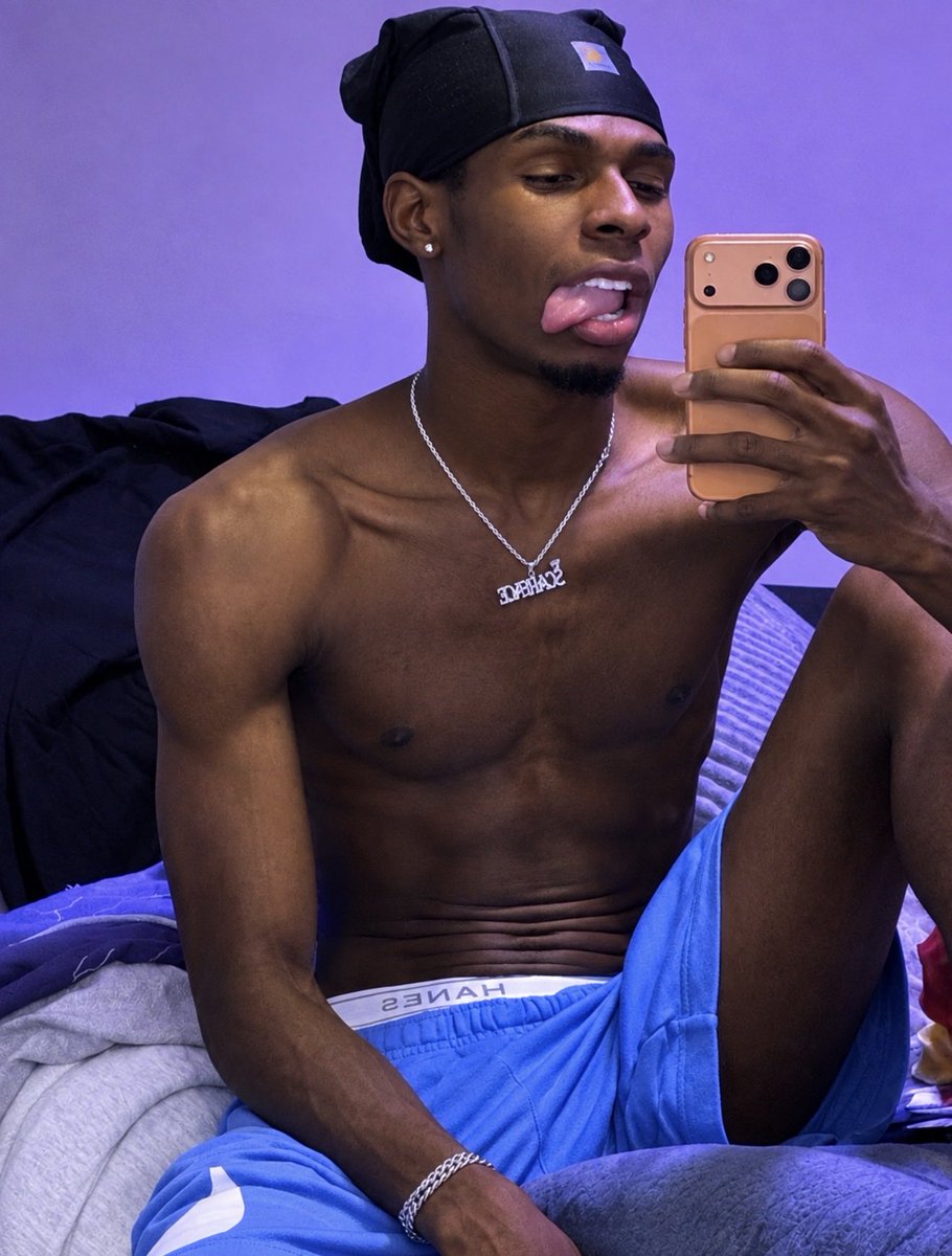 itxScarFace's tweet photo. “I like what I see when I'm lookin' at me
When I'm walkin' past the mirror (Mirror) “💙🦋 https://t.co/ydK8mVDfHM