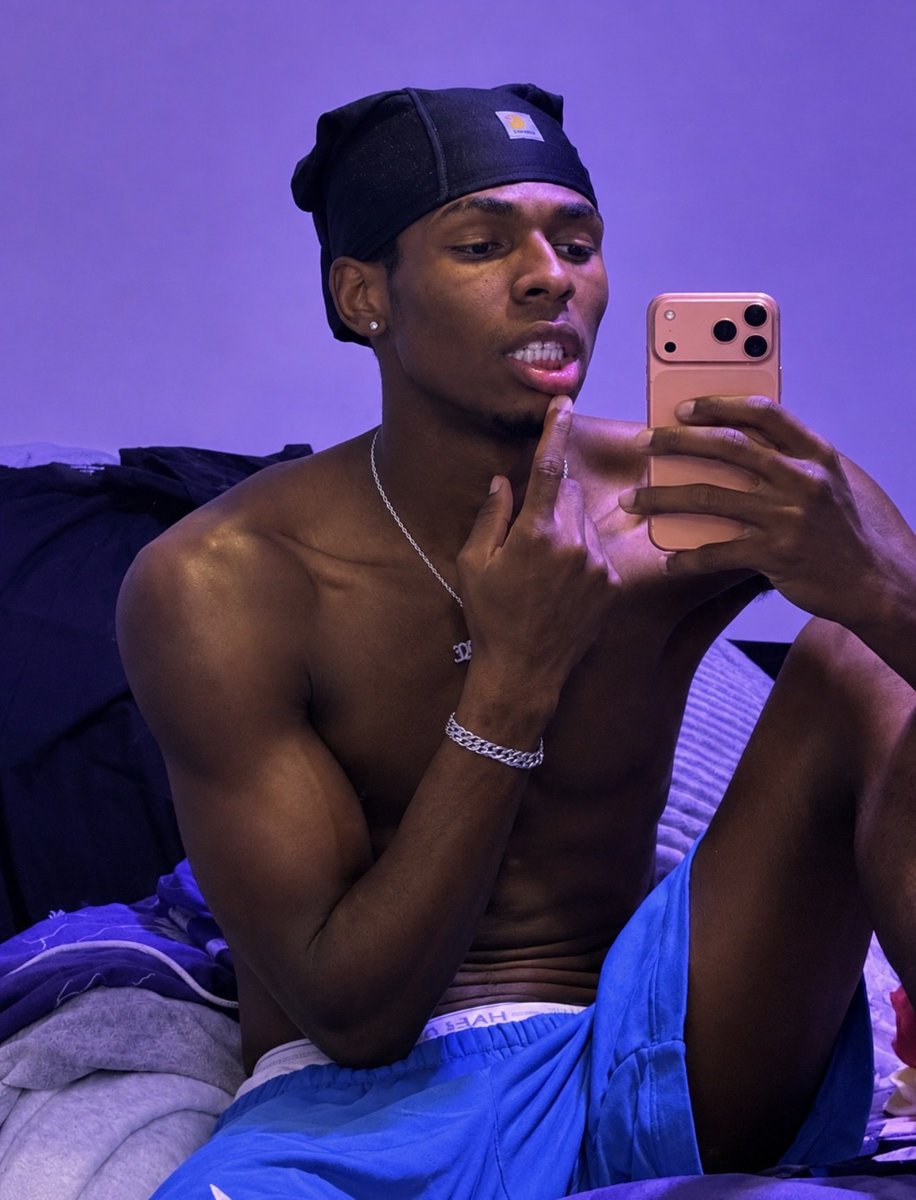 itxScarFace's tweet photo. “I like what I see when I'm lookin' at me
When I'm walkin' past the mirror (Mirror) “💙🦋 https://t.co/ydK8mVDfHM
