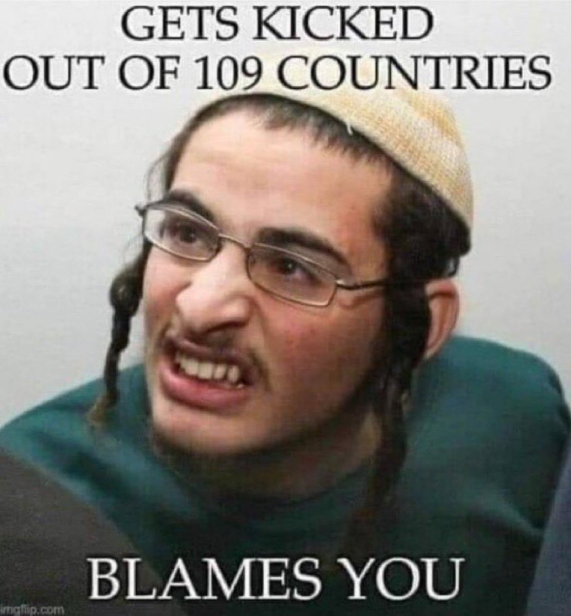 GoonMoi's tweet photo. @MikeGinsberg6 @BradSherman 'It's all because people are born aNtI-seMiTIc. We never did anything wrong' https://t.co/UqduWbd8vg