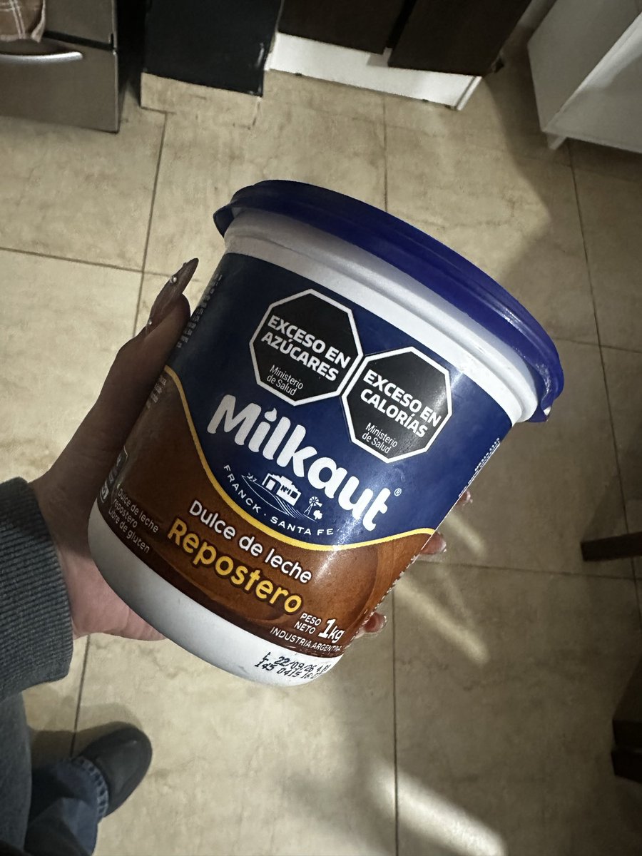 dekawaveee_'s tweet photo. Bangchan se debe estar cogiendo a alguna japonesa kawai onichan uwu pero YO TENGO UN POTE DE 1kg DE DULCE DE LECHE, ya quisieras ser yo VIEJO GAGA https://t.co/4U2icNDoqI