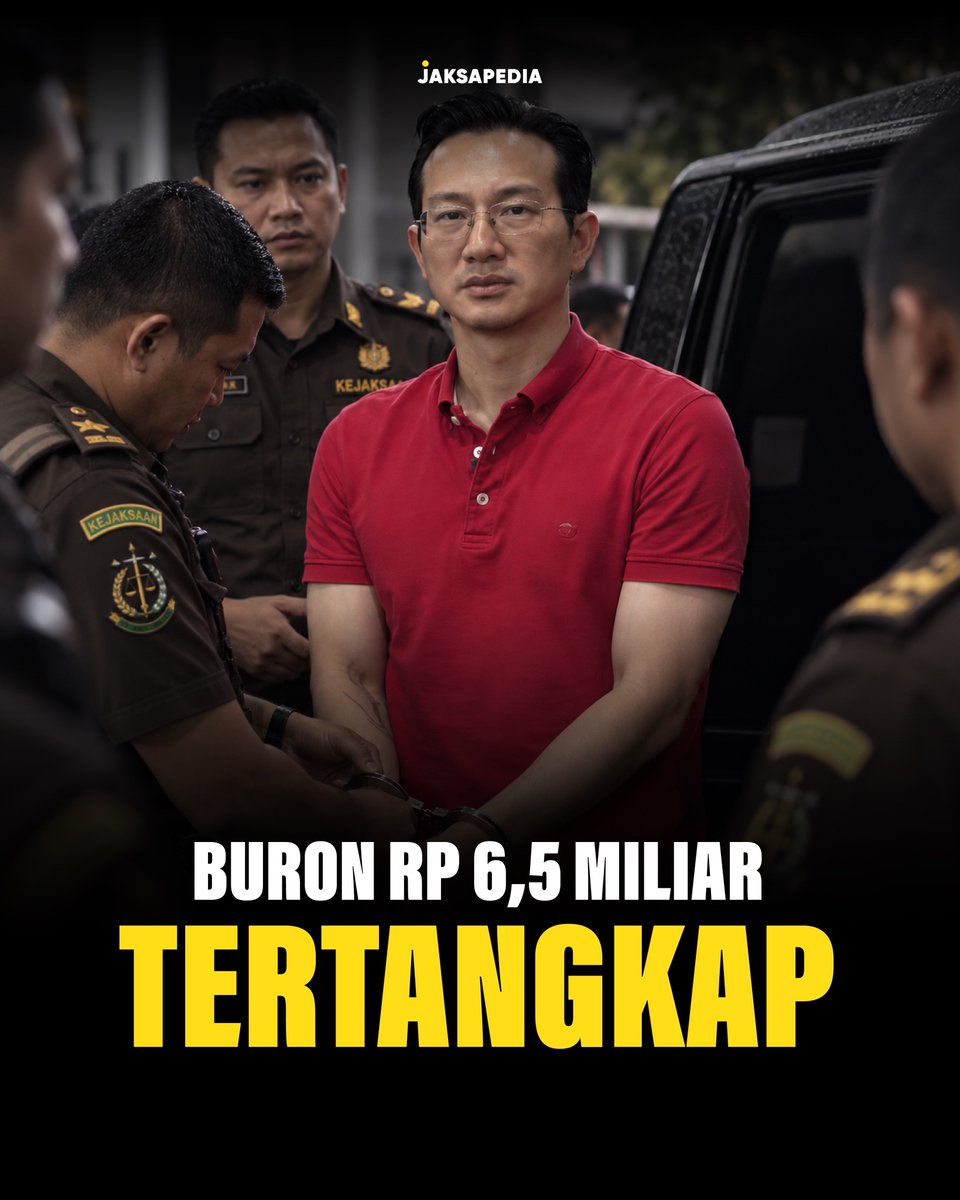Kejaringawi's tweet photo. 6 tahun pelarian Robby Sulistio Handoko akhirnya berakhir di Maros, Sulawesi Selatan. Terpidana kasus penggelapan dana koperasi senilai Rp 6,5m itu ditangkap tim gabungan Kejaksaan Agung, Kejati Sulsel, Kejari Maros, dan Imigrasi Sulsel saat bersembunyi di wilayah Pabbentengang. https://t.co/uy1fGDs4bU