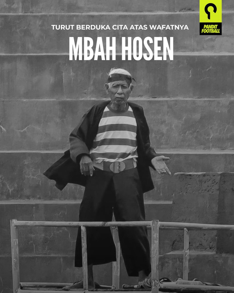 panditfootball's tweet photo. Rest in Peace, Mbah Hosen 🥀

Sepak bola Indonesia, khususnya Madura kehilangan salah satu sosok paling tulus dan setia. Perjalanan panjang Mbah Hosen tercatat abadi dalam sejarah berupa dedikasi nyata di atas pagar tribun, mengawal marwah klub tanah kelahirannya, Madura United FC, melewati pasang surut kompetisi tanpa pernah berpaling sedikit pun.

Kehadiran fisik beliau di stadion hingga menit-menit menjelang akhir hayatnya menjadi saksi bahwa cinta pada sebuah klub sepak bola telah mendarah daging. Riuh serta nyanyian di tribun kini tak lagi sama, namun ketulusan almarhum saat mendampingi perjuangan Laskar Sapeh Kerrab akan selalu dikenang dalam ingatan kolektif para pecinta bola tanah air.

Semoga husnul khotimah 🤲

📷: @MaduraUnitedFC