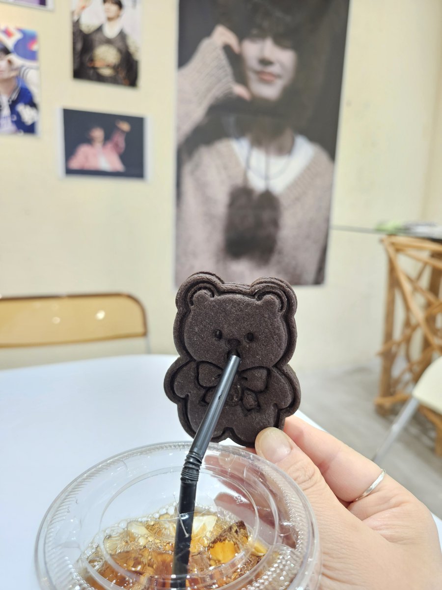 NiCE0925's tweet photo. 카페인하이🐻❤️
한잔해☕️

#재준 #LEEJAEJUN
#HAPPY_JAEJUN_DAY
#행운처럼_와서_우리에게_행복이_되었다 https://t.co/W2X1hccyKD