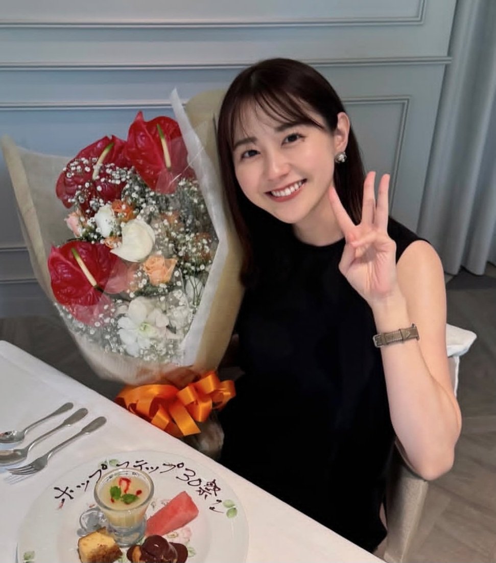 a9pov1's tweet photo. 山本里菜ちゃん
森香澄ちゃん
若林有子ちゃんが、
もしA○女優になってハメハメしたらどうする💕
皆シコりまくるよね？💕💕

#山本里菜 #森香澄 #若林有子 #女子アナ #オナペ #ビキニ #水着 #下着 #シコシコが止まらない #可愛い https://t.co/lc5rF9PMiS