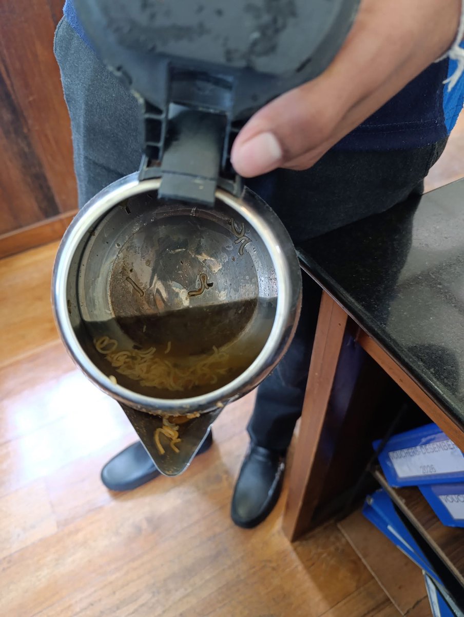 ChamodButta's tweet photo. Indian tourists are using hotel room kettles to make instant noodles. https://t.co/koms4dFiUW