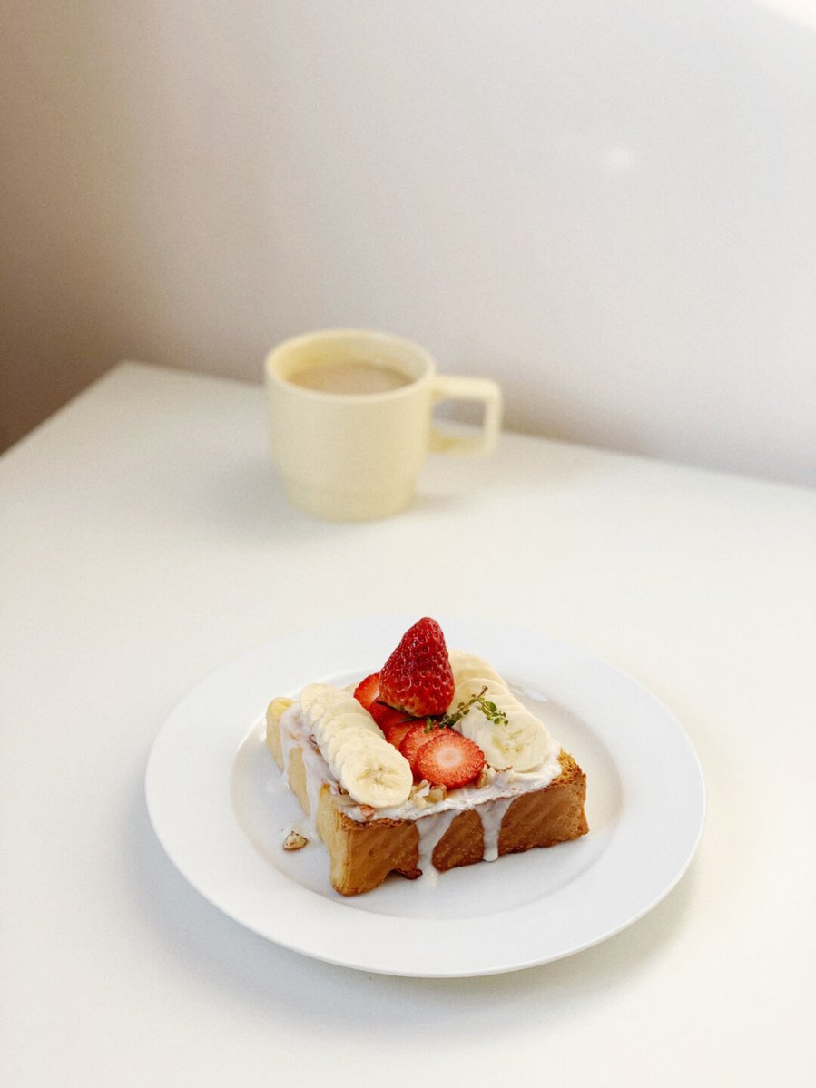 antay502808's tweet photo. Busy workday Quick and satisfying lunch hack: creamy avocado toast with a sprinkle of red pepper flakes u0026 a side of fresh cherry tomatoes. Simple, tasty, and ready in 5 mins https://t.co/q7qkIivesr