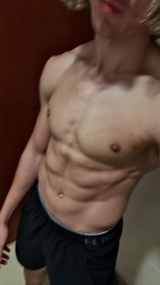 acjkktdwcb's tweet photo. Dm sext with hot body lots of cum https://t.co/fAXhPnfqzw