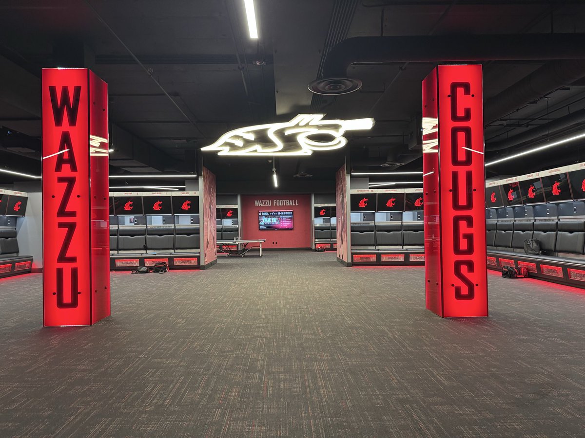 aganders's tweet photo. Celebrated TWO grand openings this evening! @WSUVoiland Schweitzer Engineering Hall and @WSUCougarFB locker room. It was fun seeing years of planning with generous Coug partners come to life! #GoCougs https://t.co/FMG2rw4BrD