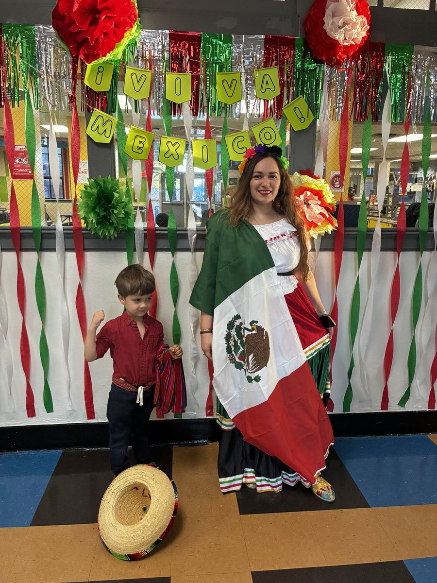 RiosLiteracy's tweet photo. Our students and staff celebrated Hispanic heritage by dressing up as their favorite Lotería characters! 🇲🇽♥️

Our school community brought these beloved characters to life while celebrating the rich culture, traditions, and heritage of the Hispanic community.@LidaHooeHawkss https://t.co/IfMMBTWVKs