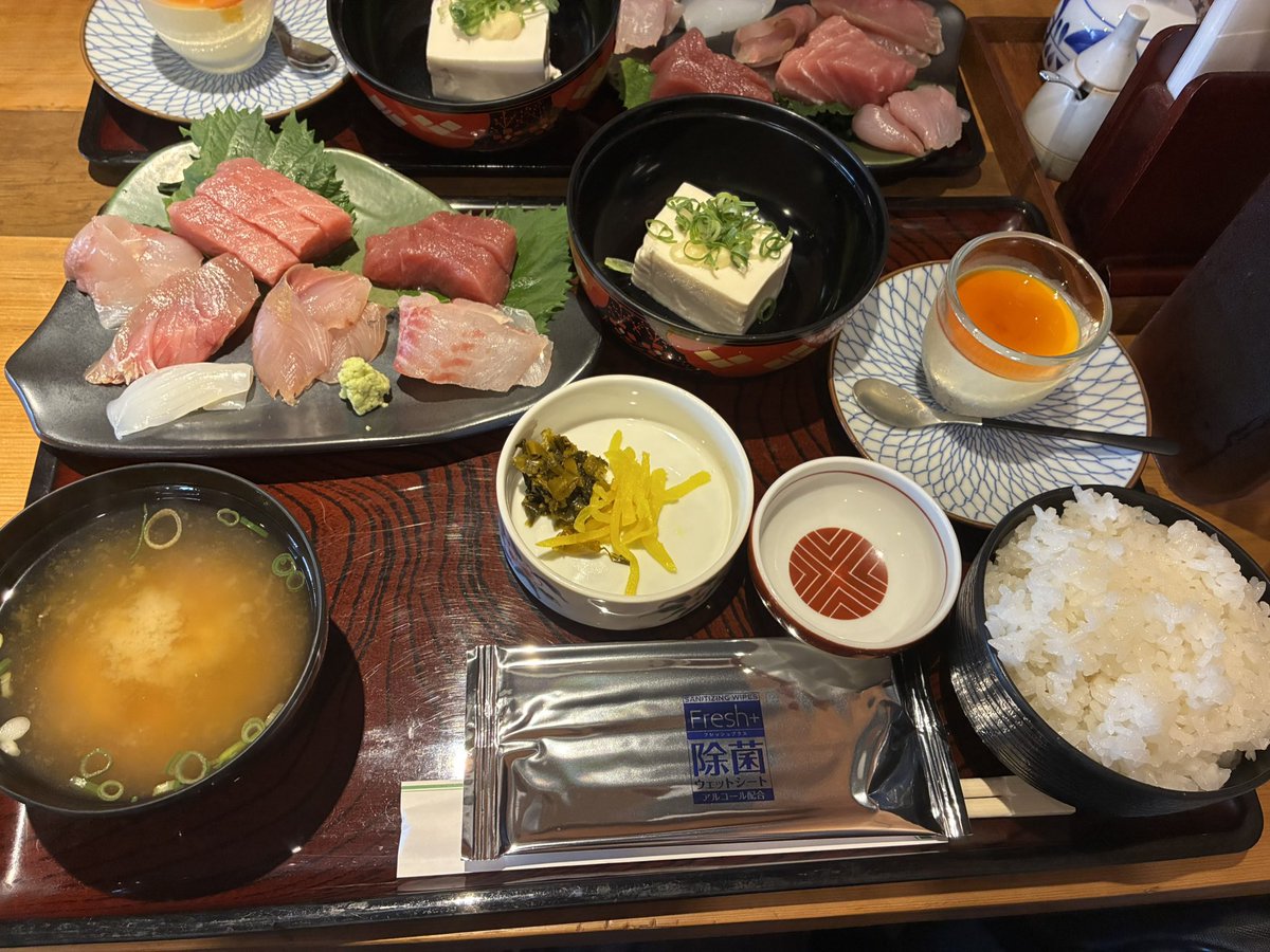 0117Dm's tweet photo. お刺身！！ https://t.co/4tVsMVzA5t