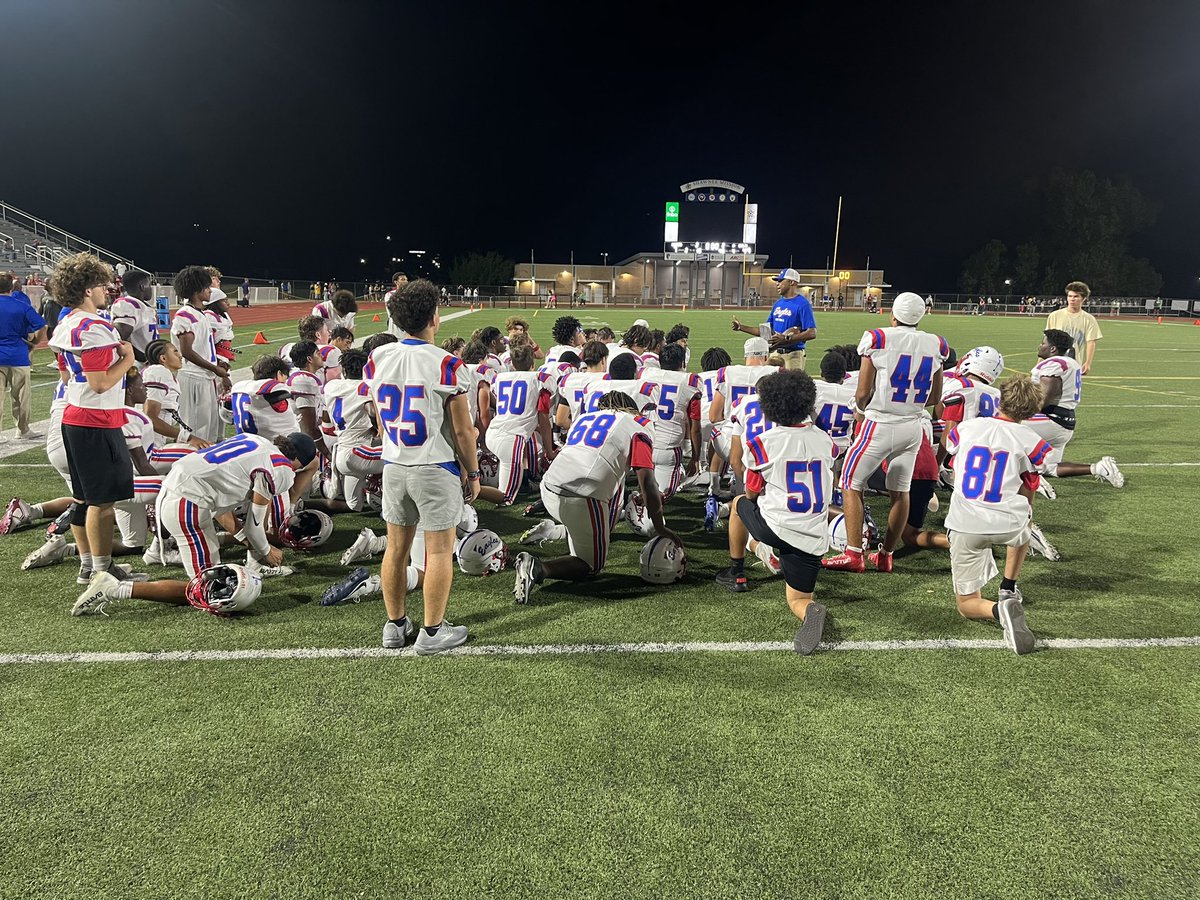 ADPriceON's tweet photo. Final: ON 49-SMS 7
Victory speech by Coach Peete for the 2-1 Olathe North Eagles! https://t.co/BLesWwb6uM