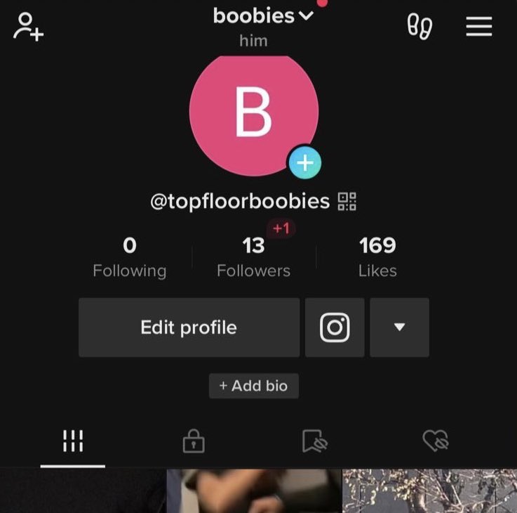 jades714's tweet photo. boob man ran it up to 200K https://t.co/a37IDmeOMu
