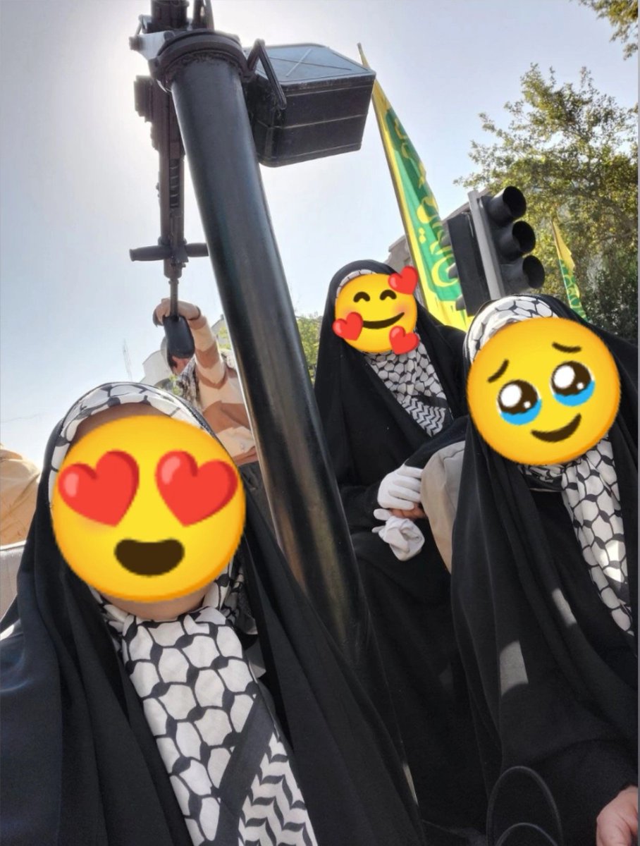 nargesi77's tweet photo. بلاخره مام سوار جیپ شدیم ... https://t.co/FBnkYW0Osb