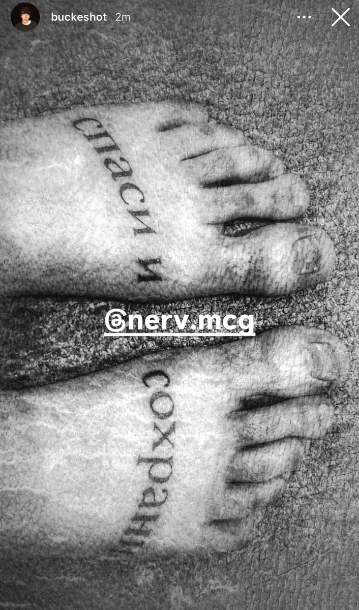 henssysailrmoon's tweet photo. never thought i’d live to see the day that i see buckshots feet https://t.co/nOmxjgqyc1
