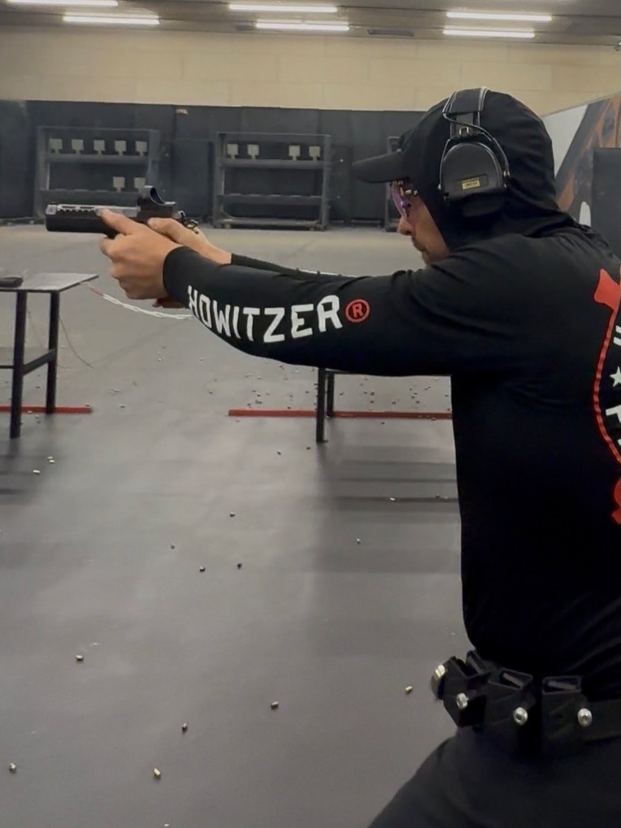 ericgrauffexsz5's tweet photo. Shows are over! Time to get back to work seriously now.
New gun, new clothes, new timer, soon new reloading press, and new goals…:-) https://t.co/gJPDC4oXNQ