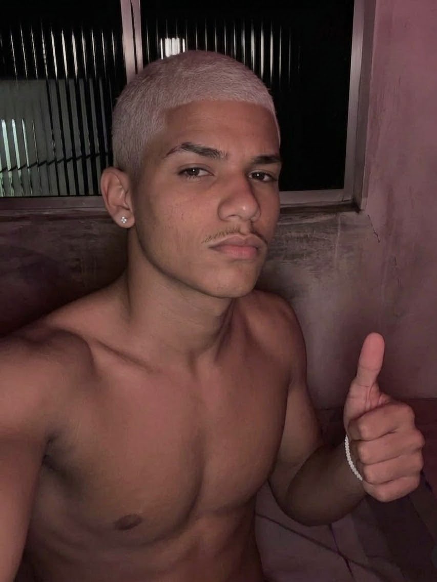 jntnn_0's tweet photo. novo no x rapaziada curte aí e me segue 😁✌🏾 https://t.co/vYFsXiOBXL
