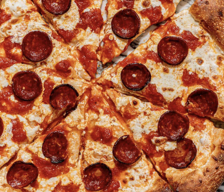 _we_love_food's tweet photo. Left or Right? https://t.co/1TZxqphiZS