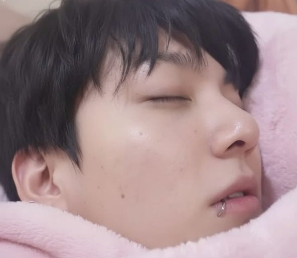 kookoocrazyy's tweet photo. bunny koo of the day https://t.co/FirFGdOswi