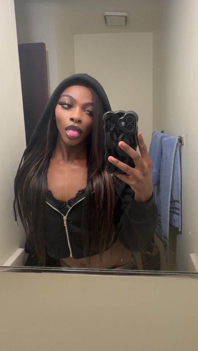 BlxckHexrtzs tweet picture