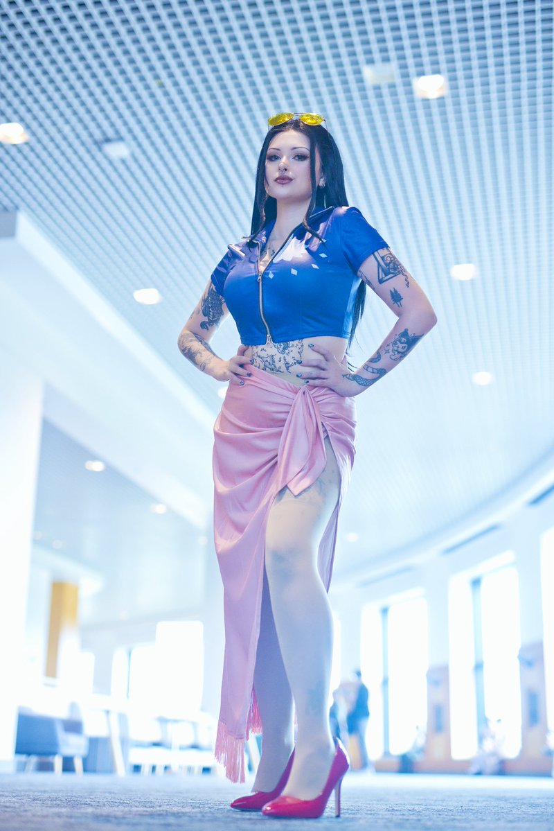 lilacfables's tweet photo. Got some Nico Robin photos back and I look tall for the first time in my life!!!!! https://t.co/XIQ86Fg3rz