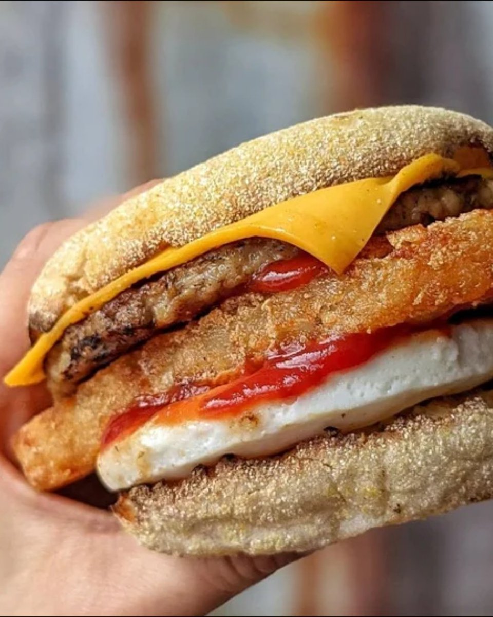 LutonRetailPark's tweet photo. Weekend plans? We've got food covered 😋

🍔 McDonald's 🥐 Greggs 🔥 Wingstop

Which are you choosing first? https://t.co/mAQP10y5ey