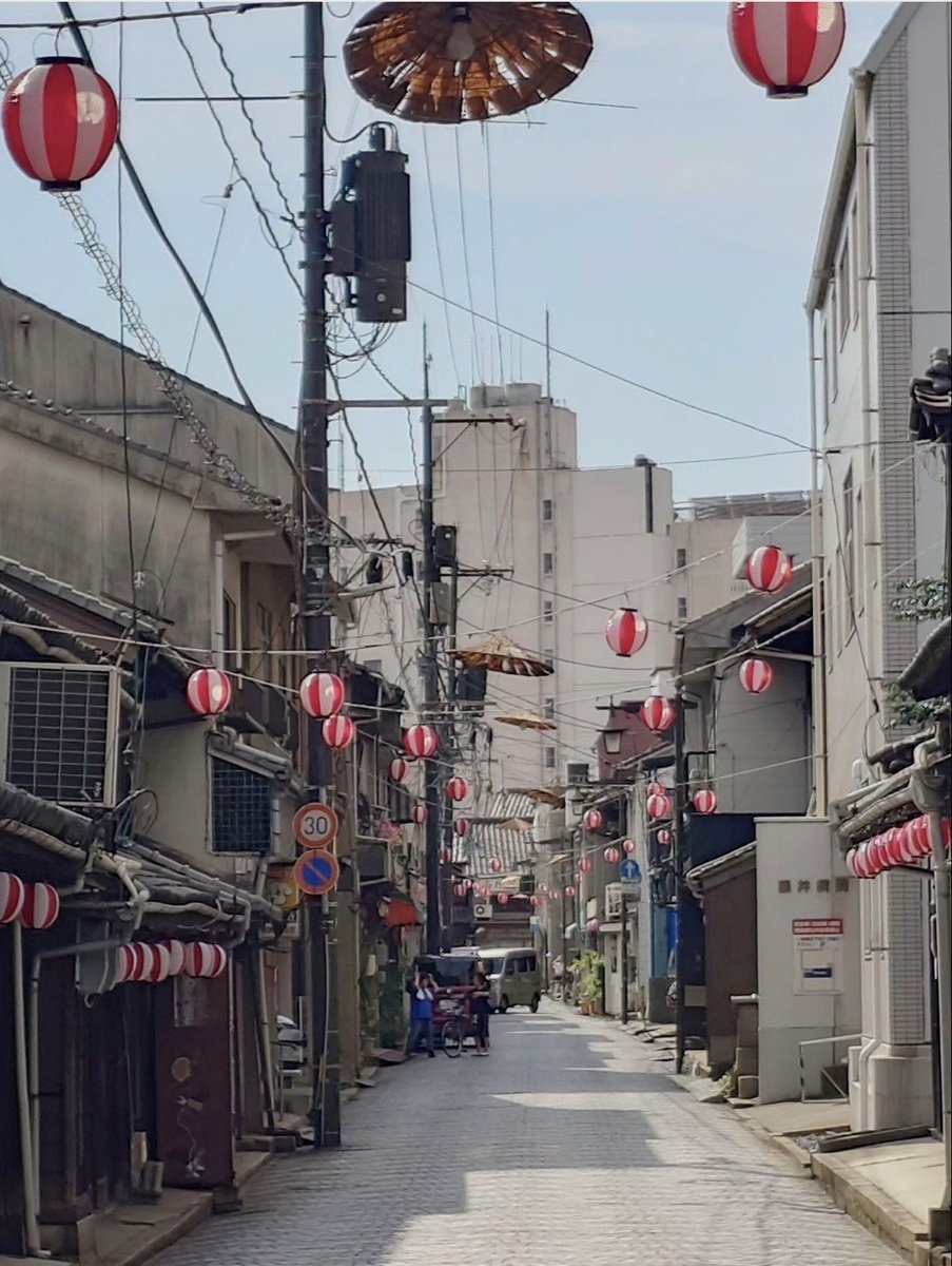 AwaAwamura's tweet photo. 鞆の浦、秋祭りの風景。

町内は、秋祭りの真っ只中です！
明日のチョウサイがクライマックスです。

※写真は昨年の撮影です。今年は別の地区が当番町となります。 https://t.co/PfjZrTIqWi