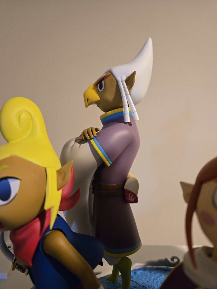 Kai_Texel's tweet photo. Tfw you drop $800 on a statue just for the guy all the way in the back 🎀💖✨️ https://t.co/UyCpLRxllG