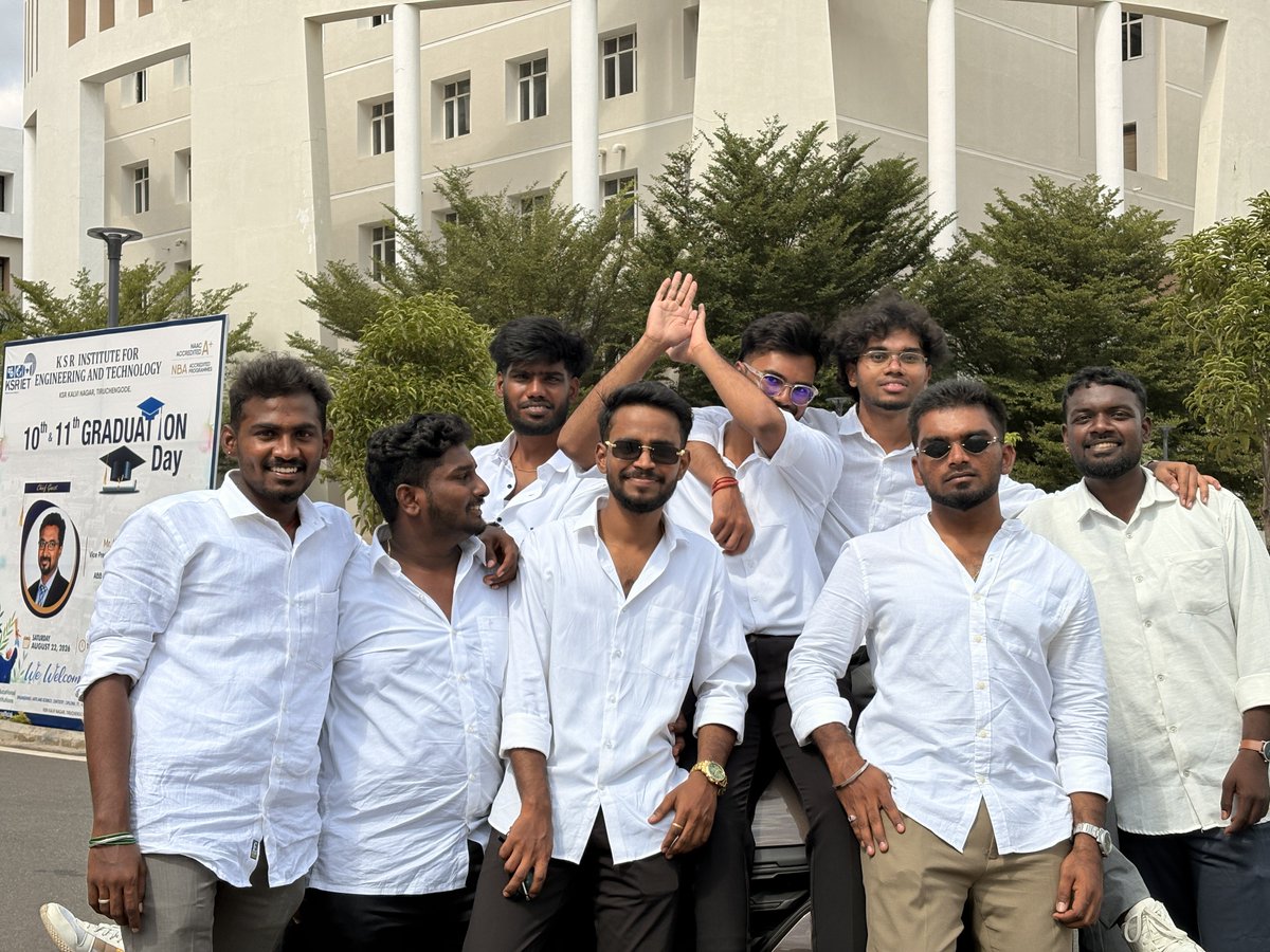 Voiceofhari5's tweet photo. My clg lyf friends pls help them want bright future for them https://t.co/vuWbTQOLpX