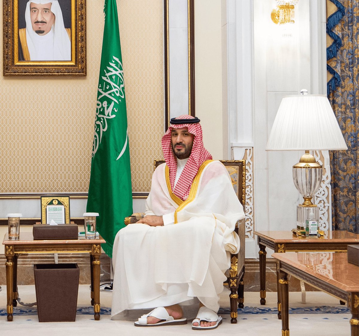 a_by12's tweet photo. قائدنا و اميرنا محمد حفظك الله 💚💚
 #السعوديه_خط_احمر https://t.co/vb7qTYqrUN