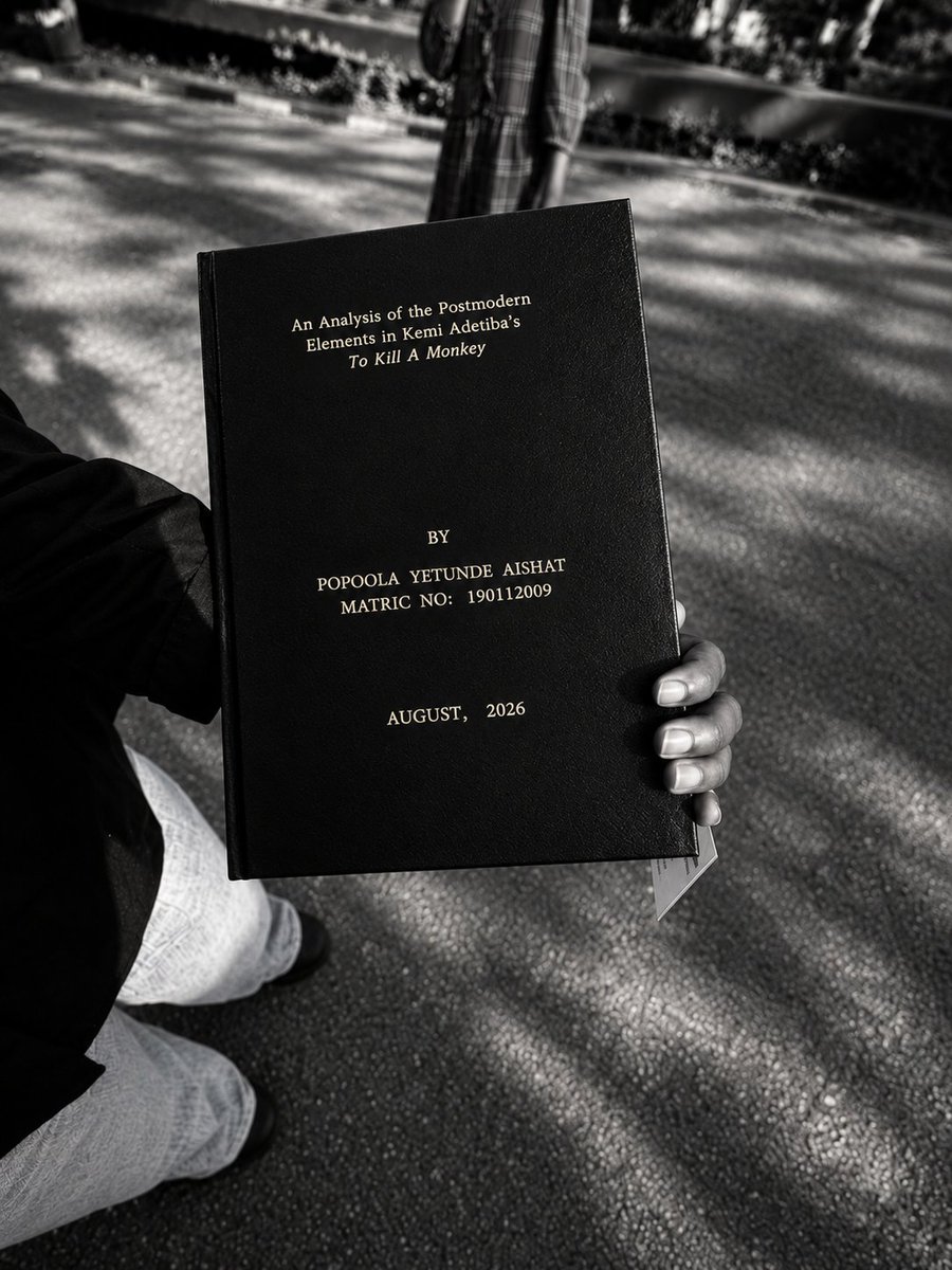 oluwa_fehranmi's tweet photo. From watching To Kill A Monkey in 2025 and deciding it would be my project topic, to finally holding the completed work in 2026. 🥹🎓

Thank you @kemiadetiba for the inspiration!❤️ https://t.co/6oJVHVZQr4