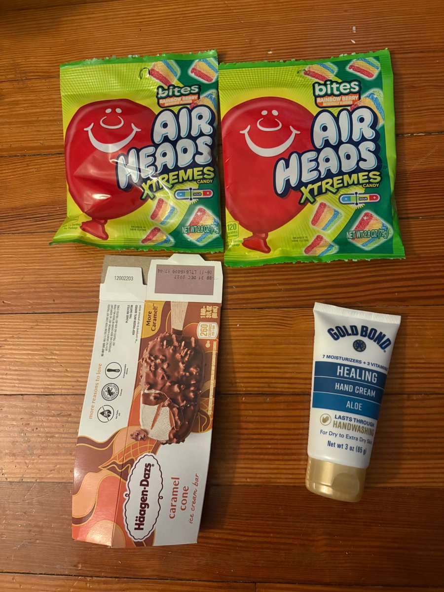 WhoseArchie's tweet photo. Went to dollar general after school with my sister #kleptotwt #cleptotwt #borrowtwt https://t.co/G4wYegDr7B