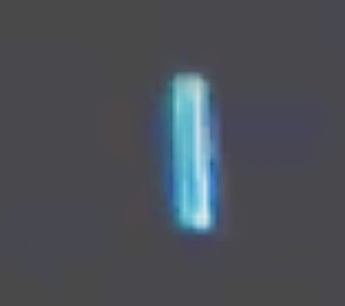 MajorCirca's tweet photo. @JeremyCorbell @nypost Looks like two fluorescent 💡 tubes of light at first glance. https://t.co/nm93hsHgHq