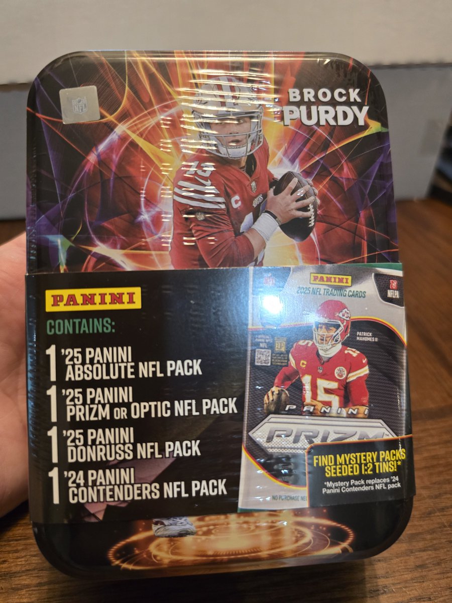 Shaunlawson22's tweet photo. Picked up one of these at my local card shop... aka Walgreens @CardPurchaser  anybody else try any of these? #hobby https://t.co/OePbPYnEne