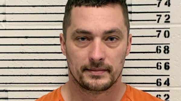 901Lulu's tweet photo. Suspected serial killer in Oregon- 

Jesse Calhoun has now been charged in the deaths of six women. 

He is accused of killing 5 of his victims in the Portland area in 2023. 

Authorities believe that Jesse killed Elizabeth ‘Libby’ Gibson (32) on November 18, 2022. https://t.co/YLm3fi8quU