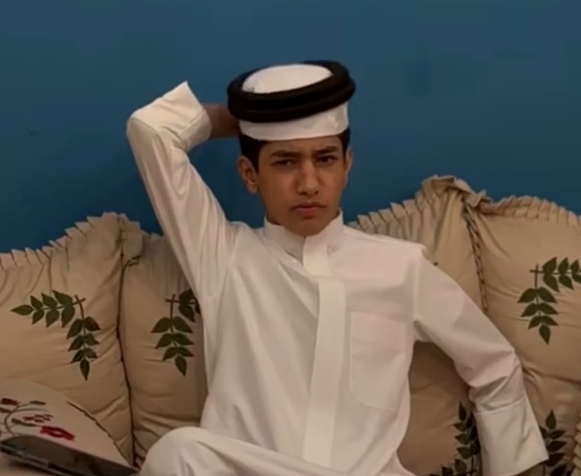 12_00m's tweet photo. والله ياوليدي اني خلصت الحب كله عليك من هذا المنبر اعتذر لاطفالي المستقبلين على قل الحب اخذه احمداني ❤️🌹
#احمد_قزيع_السهلي https://t.co/bJBAucF8UW