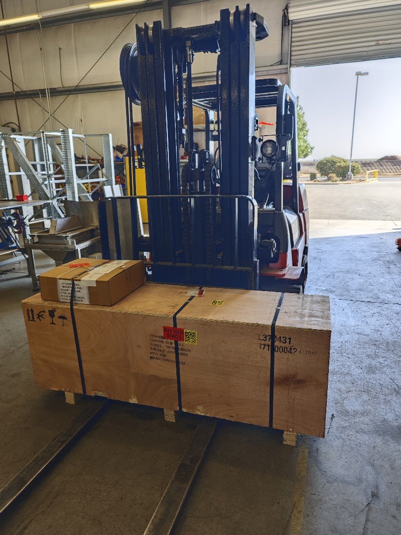 roigborrell's tweet photo. Wrapping up an intense week of #almond #hulling trials at @Borrell_USA, with very promising results. And today, our new 50" slip roller also arrived for the Merced #manufacturing workshop. With this, our laser cutter, band saw, three press brakes, and turret punch, and six welding machines we’re almost there, just waiting on the milling machines.
Have a great weekend!