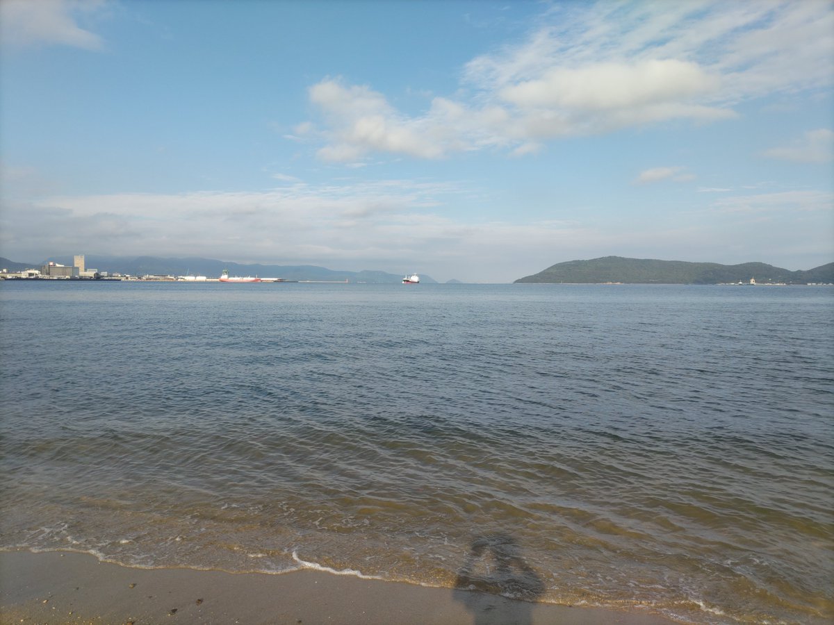 takechinrun's tweet photo. シルバーウィーク。
まずは屋島をジョギング。
気持ちがええ！ https://t.co/mqWZ43udMT