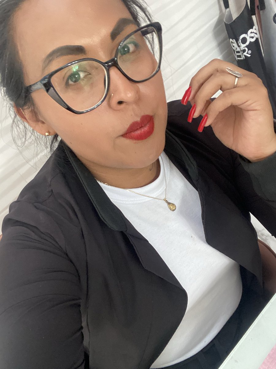 LianaAbbotth's tweet photo. Ya casi terminamos el
Dia en el trabajo!!!! https://t.co/XJYDSoEbZO