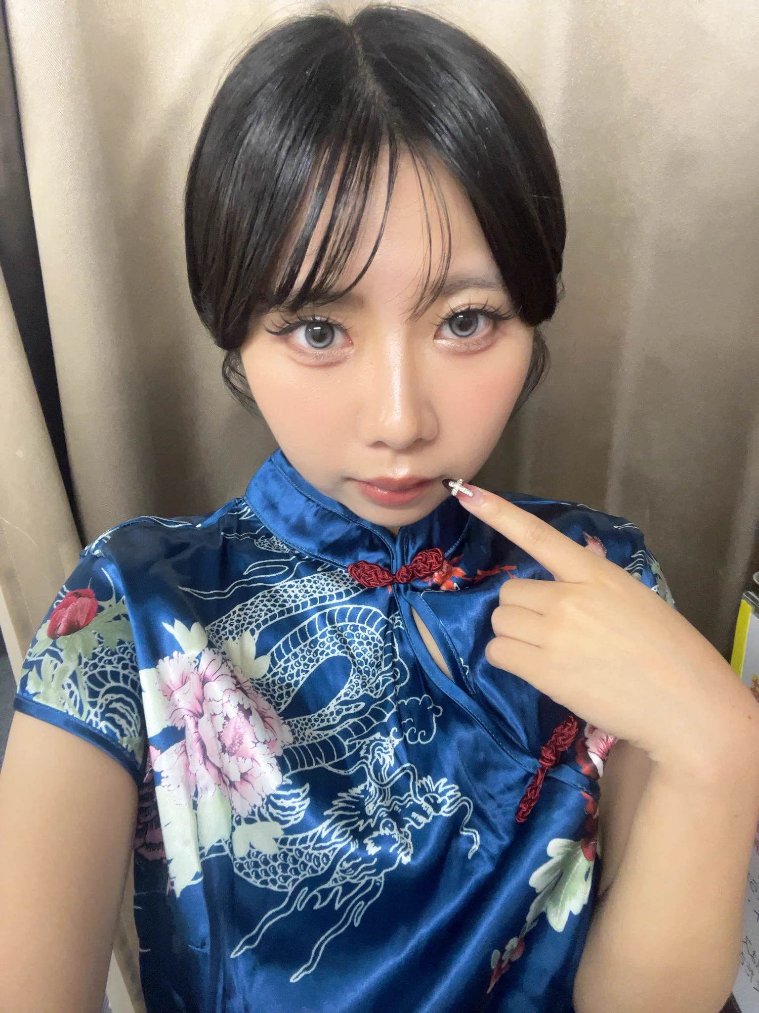 ❤︎しおりんshop❤︎ SHIORI【LONDON BLUE】/詩織 (@58shio58) / X