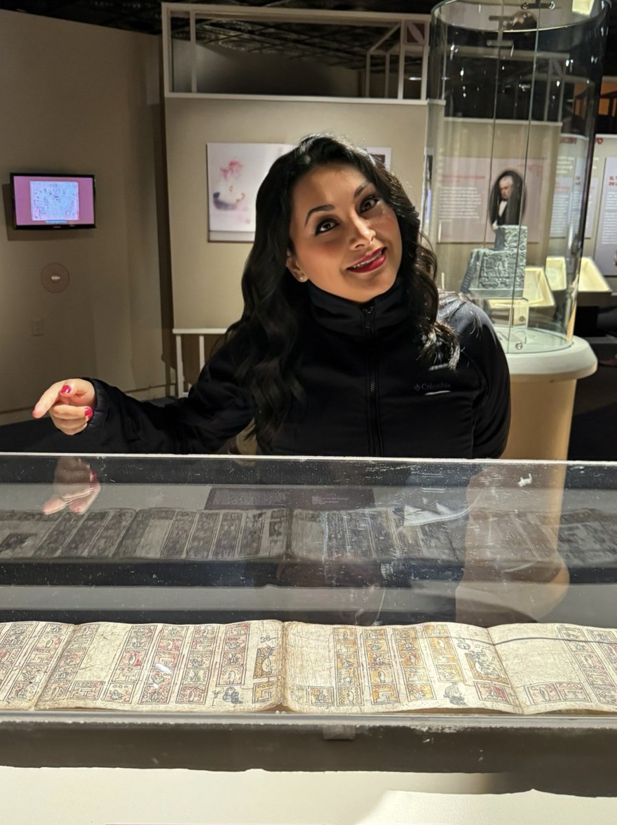 DulceAngel0's tweet photo. Gracias a la Cancillería por la invitación a la exposición “El Códice Azcatitlan. México-Francia, 200 años de amistad”, la cual exhibe por primera vez en México este documento original de finales del siglo XVI y principios del XVII.
#codiceazcatitlan #inha #mexico https://t.co/qeBaxYUGon
