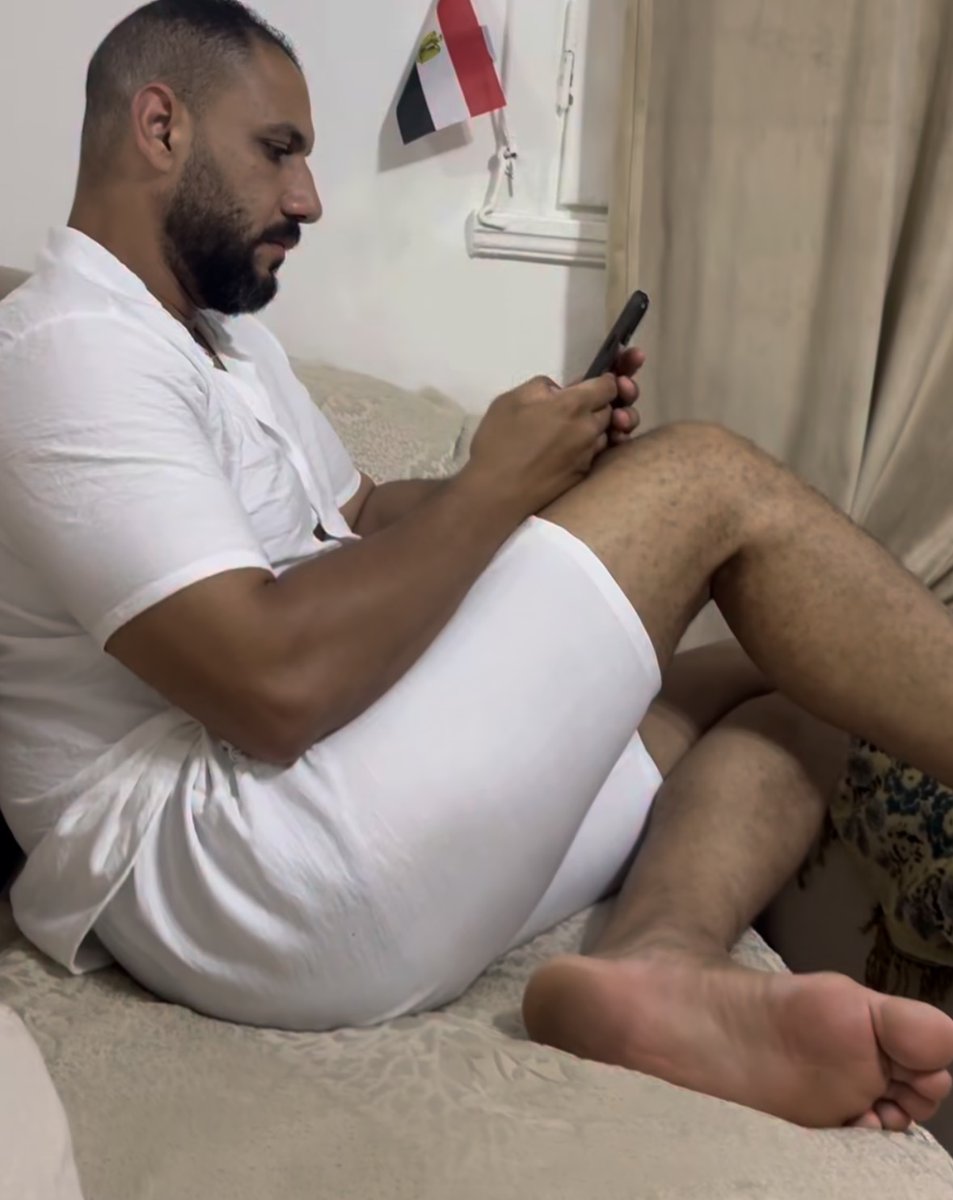 arabchubbydom's tweet photo. You re invited in an arab family for diner. But the only thing you can focus on is Omar’s masculinity. You can t stop looking at his feet.. maybe he ll let you kiss them once everyone is asleep https://t.co/gr6R1wnztd