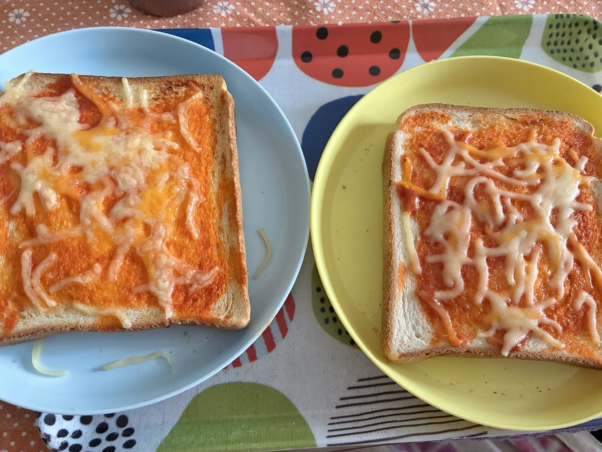 mummyluvsNGS's tweet photo. 朝も早よから、息子はんが作ってくれました🥹🥹
こんなできるようになって、ほんと毎日成長してくれよるばい😭😭

マミーはまだもう少し寝たかったばってん🤫

連休とに大雨続きって…
2人でおうちで何しよう😭😭 https://t.co/wYrVZkKZjB