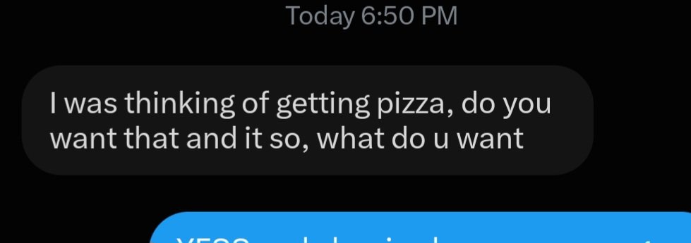 Divinealys's tweet photo. I should've commented when I saw the post but I did it for funsies when I saw it and I chose Pizza
And just now my mom messaged me shes thinking of getting pizza 😭😭😭 https://t.co/WehuQ1WyDC