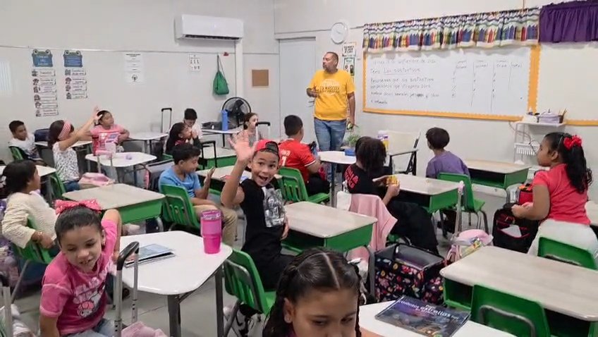 MOSPBA11's tweet photo. Nuestros niños del Club Escolar #MOSPBA en la Christian Military Academy Alliance en Charla de #CalorExtremo para cuidar a los animales ☀️🐾​Gracias al profesor  Esteban Escute. 
​#MOSPBA #BienestarAnimal #CalorExtremo https://t.co/cerLZhv73w