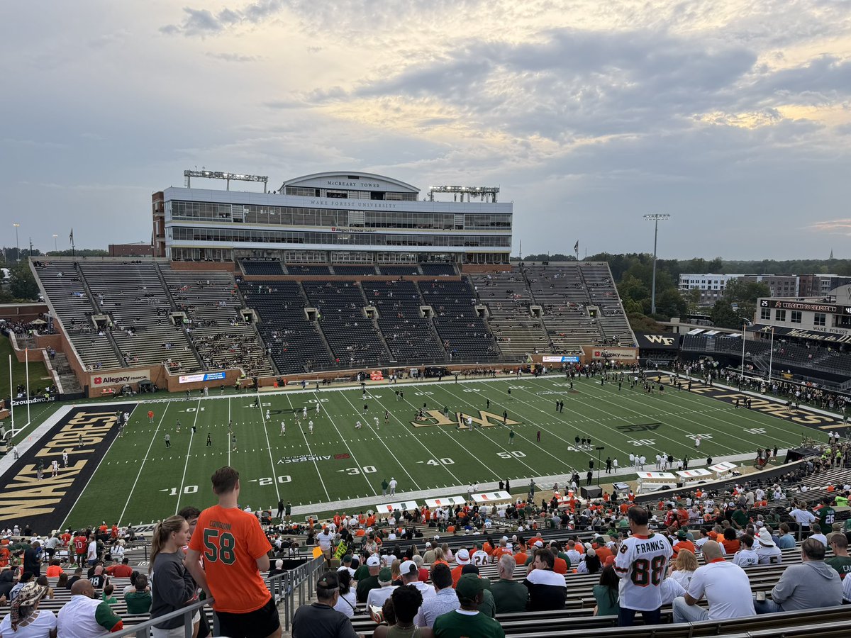 ErikCrepIsBack's tweet photo. Let’s go Canes!!!! https://t.co/hIafTFm9AR