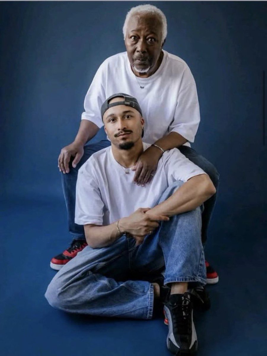 ERediffparis's tweet photo. 🚨 TRISTE NOUVELLE ! 

LOUKA, LE FILS DE LA STAR DE TIKTOK « PAPAO » VIENT D’ANNONCER LE DÉCÈS DE SON PAPA CE SOIR 💔 

« JE T’AIME, PAPA. » https://t.co/UrGno0dysq